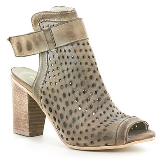 Cameron leather sandal - Picture 2 of 8